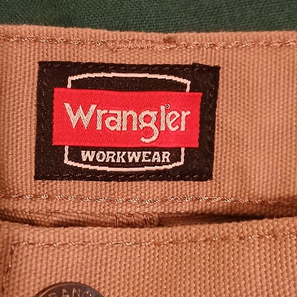 NWT Wrangler Workwear Utility Pockets Tan 40X32 (0344P2) - Picture 8 of 10